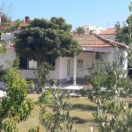 Holiday home Smokvica *